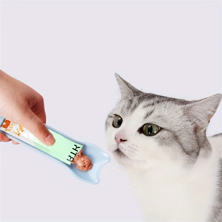 Cat Treat Squeeze Spoon Feeder